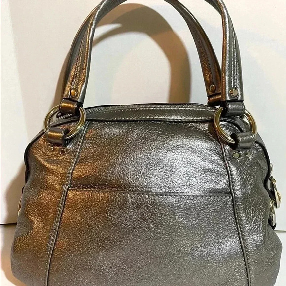 B. Markowsky silver metallic leather satchel handbag - Picture 2 of 11